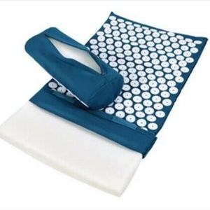 Acupressure mat and pillow crane